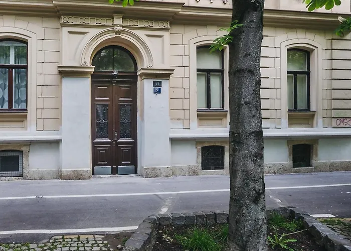 Mika Apartment And Studios